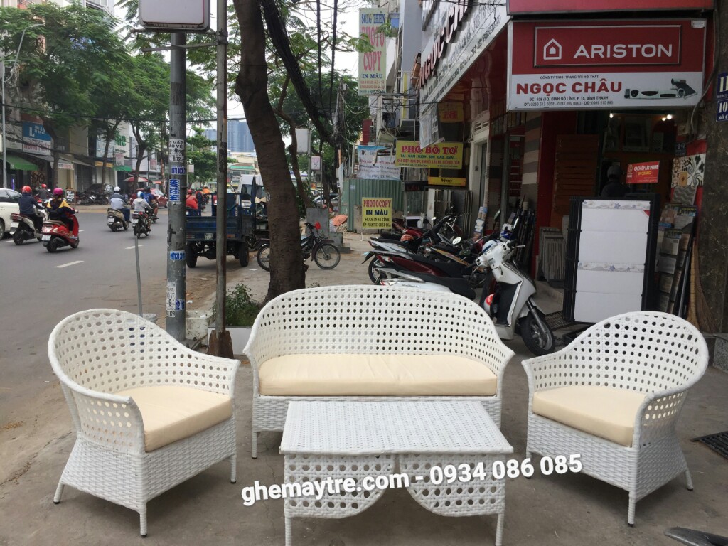 Plastic table anh chair BV844